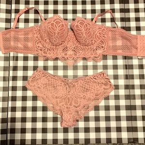 Victoria's Secret Dream Angels Bra & Panty Set 36D